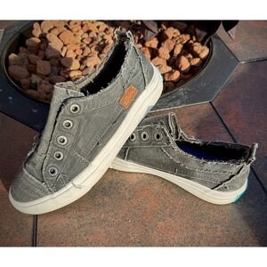 Blowfish Malibu Gray Canvas W7 Slip-On Low Top Sneakers Rubber Outsole
